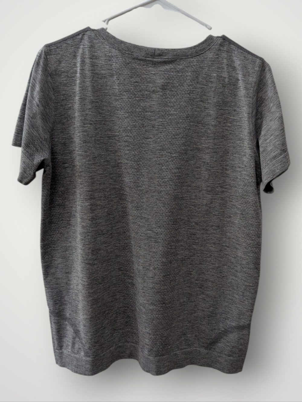 Lululemon Swiftly Tech Racerback (Breeze) - Picture 4 of 10